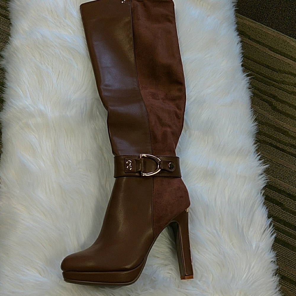 Knee Boot - Picture 5 of 8